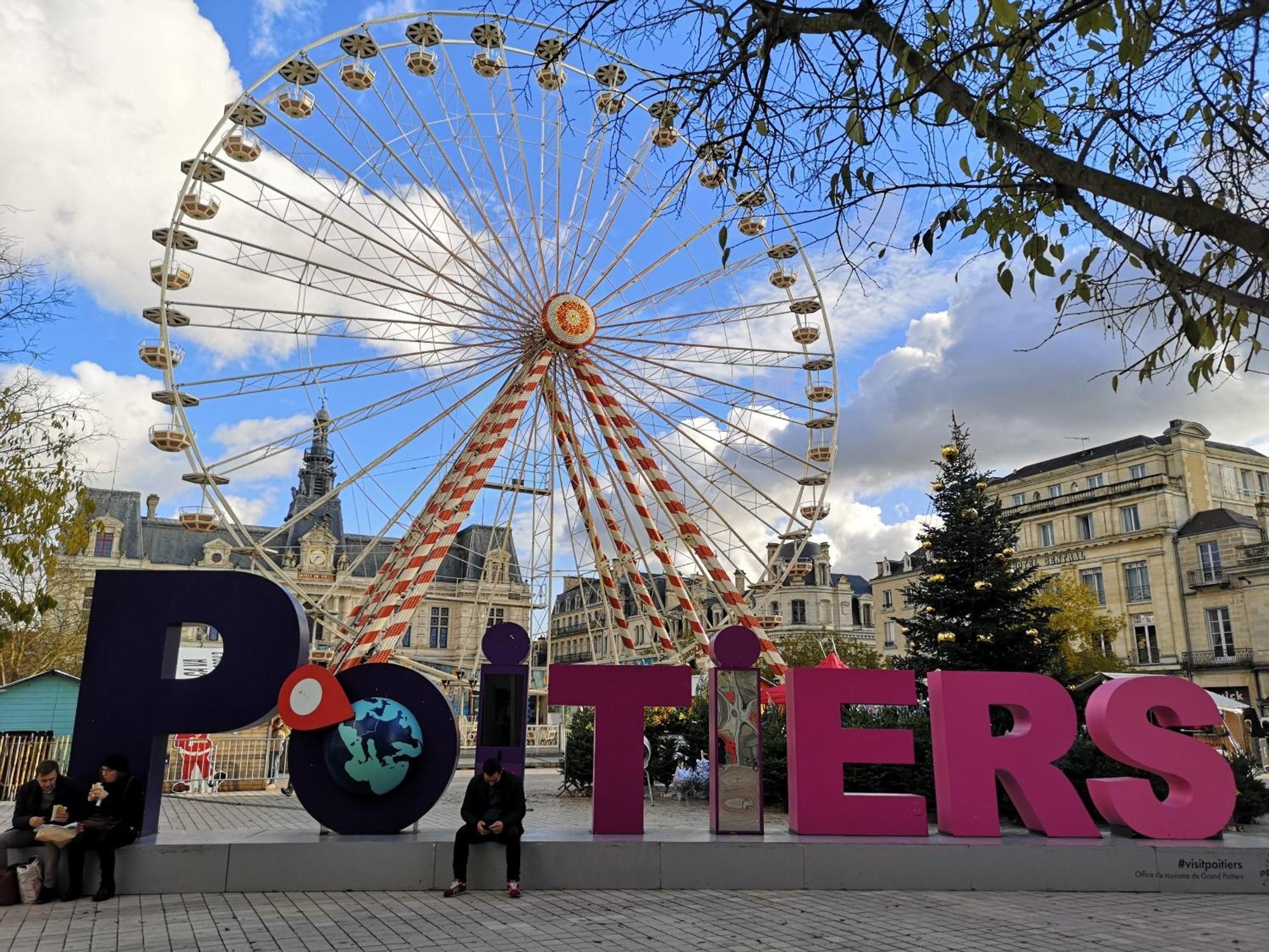 Les Studios De Clement Poitiers Exterior photo